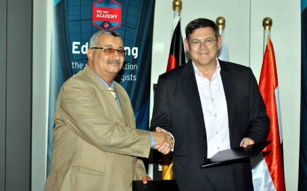 Prof. Dr. Ahmed Elsayed El-Mahdy Dean of Information Engineering and Technology at The German University in Cairo with Adrian Pickering, GM, Red Hat MENA