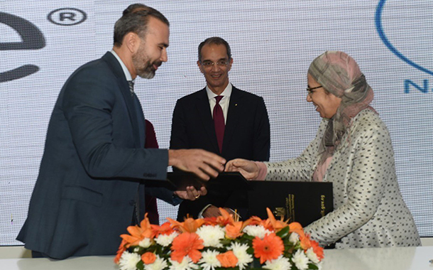 (left to right) Ahmed El Saadi of VMware with Amr Talaat, Minister of ICT, Egypt and Prof Iman Ashour of NTI