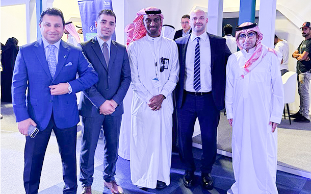 Khaled Ghonaim, Territory Account Manager, Nutanix; Yazan Nofal, Senior Account Manager, Nutanix; Dr. Atif Alhejali, IT Dean, Umm Al-Qura University; Mogib Abdelrazek, Mid-Market Sales Director, Nutanix; and Sakhr Alsulami, Business Services and Resources Manager, Nutanix