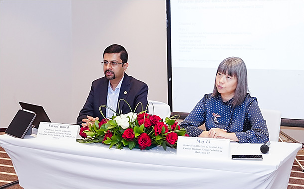 (L-R) Emaad Ahmed, Chief Expert Network Architecture Transformation & Principal Solution Consultant, Huawei Middle East & Central Asia Carrier Business Group and May Li, Huawei Middle East & Central Asia Carrier Business Group, Solution and Marketing VP