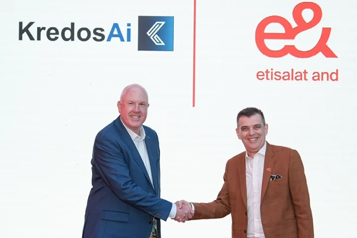 Balaji Sridharan, CEO of KredosAi & & Chris Lipman, Chief Customer Experience Officer at e& UAE