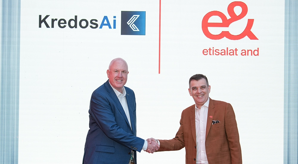 Balaji Sridharan, CEO of KredosAi & & Chris Lipman, Chief Customer Experience Officer at e& UAE