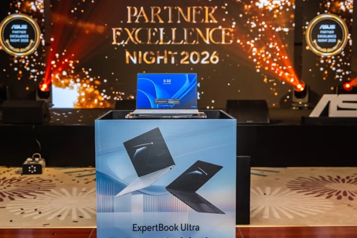 ASUS Unveils the ExpertBook Ultra at Partner Excellence Night 2026