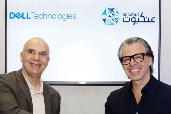 From L-R Walid Yehia, Managing Director - South Gulf, Dell Technologies and  Tarek Jundi, CEO, Ankabut