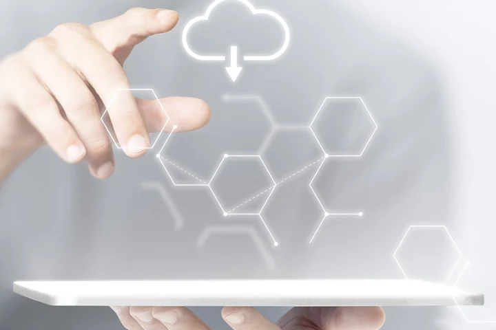 Why Cloud Edge Computing Are Reshaping the UAEs Enterprise-IT-Infrastructure-scaled