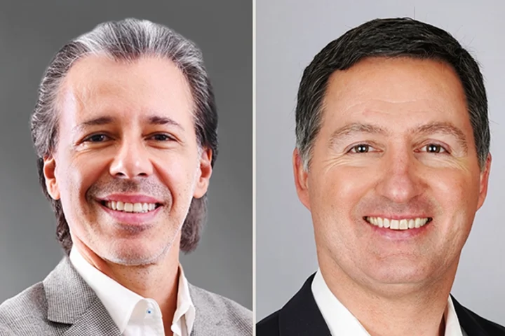 (L - R) Mr. Tarek Jundi, CEO, Ankabut and Mr. Kevin Knight, CEO, WeVideo