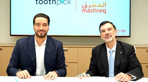 (L-R) Sary Azakir, Co-founder and Chief Growth Officer at Toothpick and Ghazal Al Sakaal, Global Head of Ecosystems and Platform Banking at Mashreq