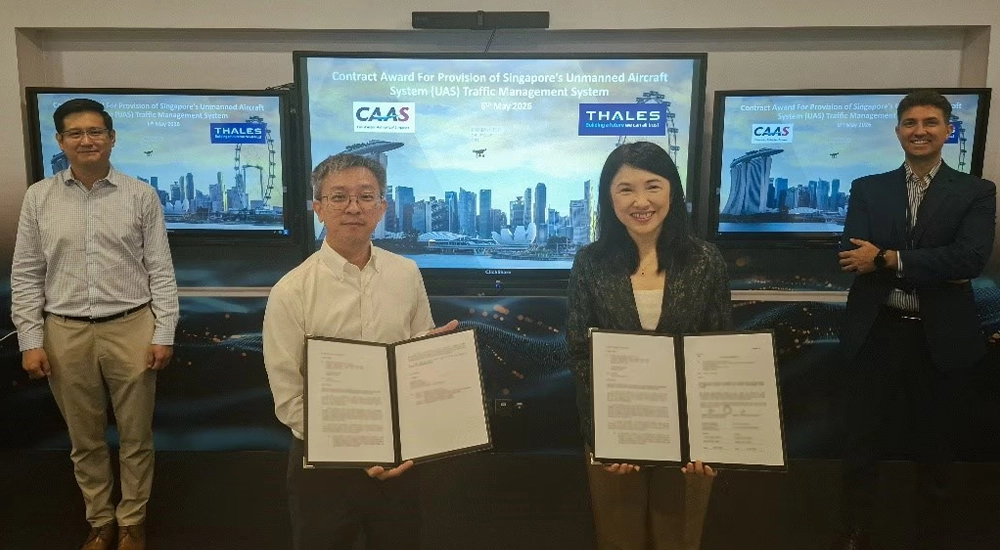 Mr. Keith HUANG, Deputy Director (Unmanned Sys Tech, Engineering & Planning), CAAS; Mr. TAN Chun Wei, Director (Unmanned Systems Technology, Engineering & Planning), CAAS; Emily TAN, Chief Executive Officer and Country Director, Thales in Singapore; Mr. Ludovic LANG, Director Unmanned Traffic Management and Digital Aviation, Thales.