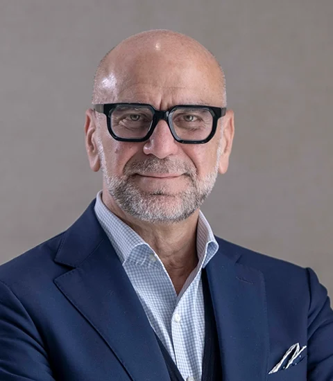 Roberto Mancone as Chief Executive Officer, du