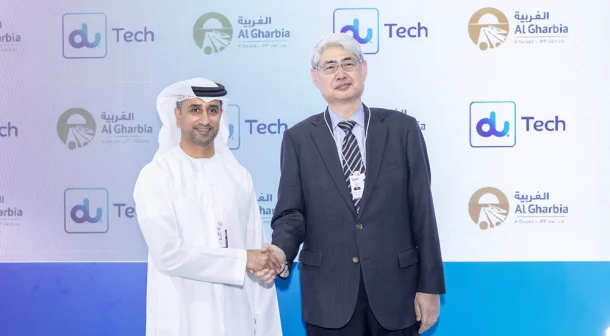 Jasim Alawadi, chief information and communication technology officer (CICTO) at du and Noritsugu Mifune, CEO of AGPC