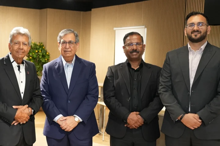Jacky Panjabi, Manohar Panjabi, James Paul, Munish Panjab.