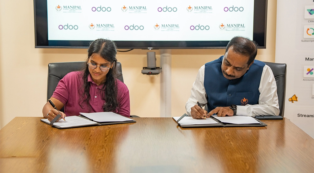 (L-R) Ms. Shreya Ilango, Technical Education Consultant for Middle East and North Africa (MENA) at Odoo and Dr. Balamurugan Balusamy, Dean, School of Engineering & IT, MAHE Dubai.