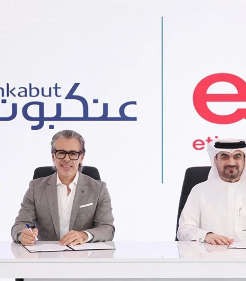 (L-R) Tarek Jundi, CEO, Ankabut and Abdulla Ebrahim Al Ahmed, Chief Government & VVIP Relations Officer, e& UAE.