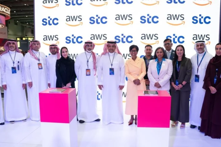 stc group signs AI and 5G agreements at LEAP 2026.
