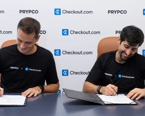 (L-R) Remo Giovanni Abbondandolo, General Manager for MENA at Checkout.com and Essa Ibrahim, Co-founder and President of PRYPCO.